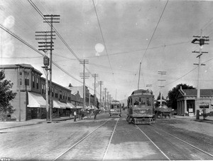 Pasadena Avenue (formerly North Figueroa Street) in Highland Park, looking north, Los Angeles, 1915