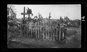 View of a grave during World War I, ca.1916