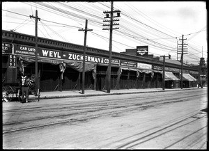 Northward view of the City Market on San Pedro Street from south of Sixth Street in Los Angeles, ca.1918