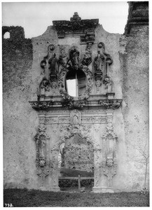 Mission San Juan (Jose), showing decorative entrance, San Antonio, Texas, ca.1900