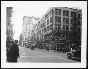 View of the intersection of Fourth Street and Broadway looking east, Los Angeles