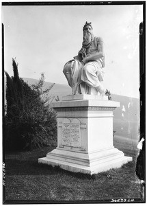 Forest Lawn statue (of Moses and the ten commandments?), November 20, 1929