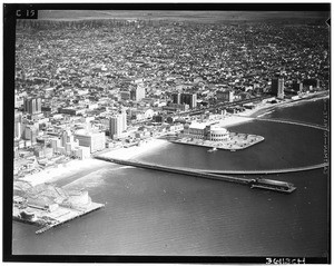 Aerial view of Rainbow Pier, Long Beach