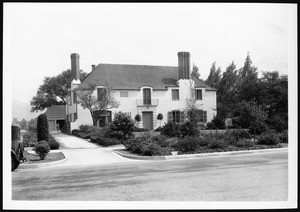 Exterior view of a large unidentified residence in Los Angeles