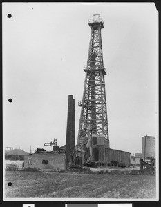 Oil well owned by the Standard Oil and Construction Company, Garden Grove, February, 1922