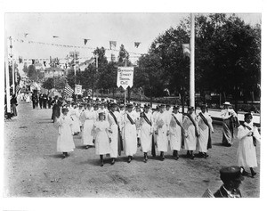 Sixteenth Street School marchers in Los Angeles' La Fiesta Parade, ca.1901