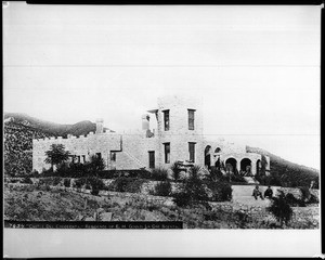 Exterior view of of "La Castle de Crescenta" at Rancho La Cañada ca.1898