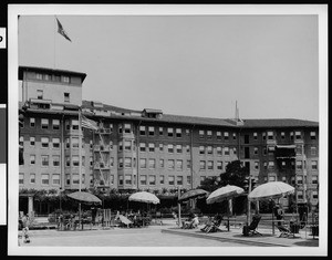 Swimming pool at the Ambassador Hotel in Los Angeles, ca.1920-1929