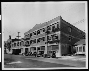 New addition to the Roberti Brothers Building in Long Beach, ca.1930