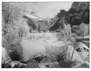 Yosemite Valley in Yosemite National Park in winter, before 1900