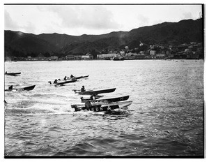 View of an outboard motorboat race, 1928