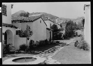 Spanish Revival-style apartment complex in Hollywood, ca.1920-1929