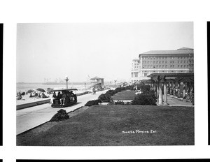 View of the beach south of Casa Del Mar Beach Club in Santa Monica looking north to the pier, ca.1920