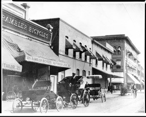 Automobiles on Fifth Street looking east from Spring, Los Angeles, ca.1910