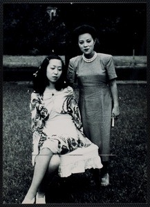 Eileen Chang with Xianglan Li, ca. 1943