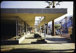 Palm Springs shopping center, Palm Springs, Calif., 1947