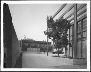 Unidentified designer's studio and offices, Los Angeles, ca.1970