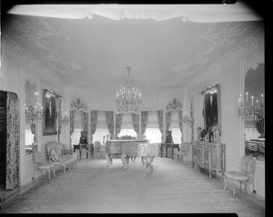 Music room, Doheny Mansion, Chester Place, Los Angeles, Calif., 1933