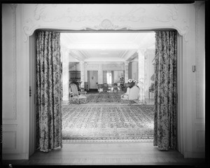 Great hall, Doheny Mansion, Chester Place, Los Angeles, Calif., 1933