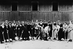 Women's physical education class, USC, ca. 1920