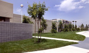 Ambulatory Surgery Center, Kaiser Permanente, Ontario-Vineyard Medical Campus, Ontario, Calif., 2004