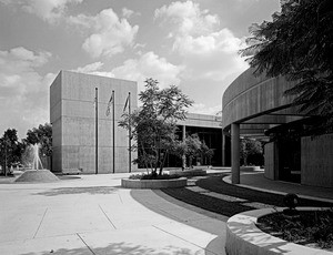 Ontario Civic Center, Calif., 1980