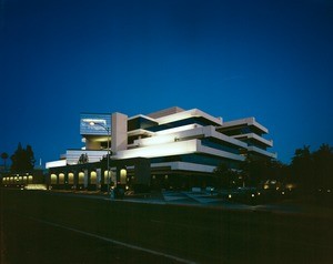 Kern County Administrative building, Bakersfield, Calif., 1992