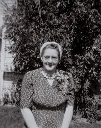 Dora E. Evans, Petaluma, Petaluma, California, September 1, 1940