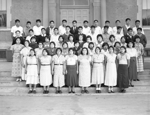 Group portrait of students on Sherman campus