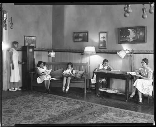 Students relaxing in sitting room