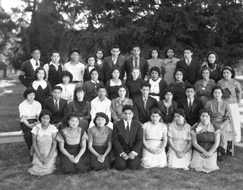 Group portrait of students on Sherman campus