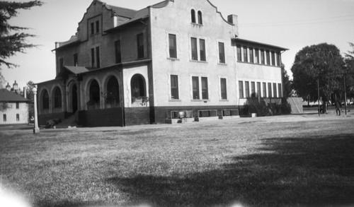 Dormitory building