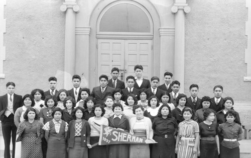 Group portrait of students on Sherman campus