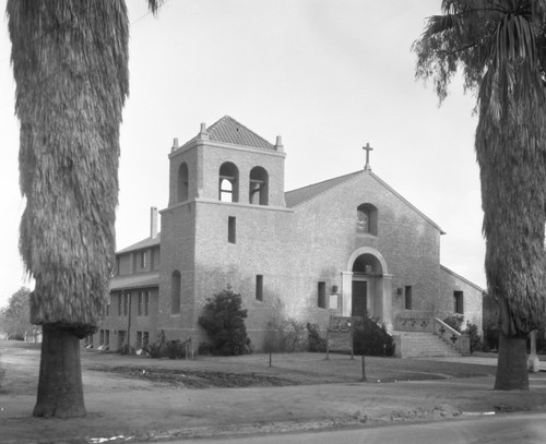 Exterior view of Sherman Protestant Chapel