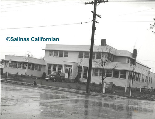 U.S.O. Building, 320 Lincoln Ave., Salinas,California Ph547 ©Salinas Californian Newspaper