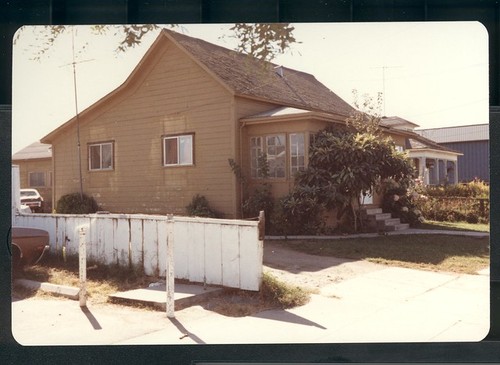 215 West Market Street, Salinas, California, PH793 ©1980 Merle Pearson