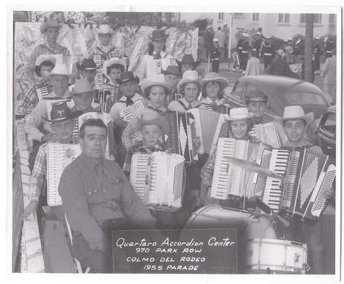 Quartaro Accordion Center, Como Del Rodeo Parade, Wilcox Photo 12, ©1955 LaVerne Wilcox