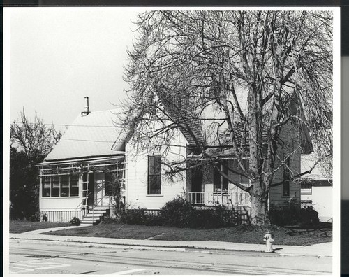 124 W San Luis Street, Salinas, California Ph. 193 ©1979 Billy Emery