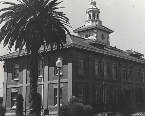 Salinas City Hall, W. Gabilan St. between Salinas Street & Lincoln Avenue, Salinas, CA. Candidly! This Is Salinas. LH13 © 1940 Billy Emery