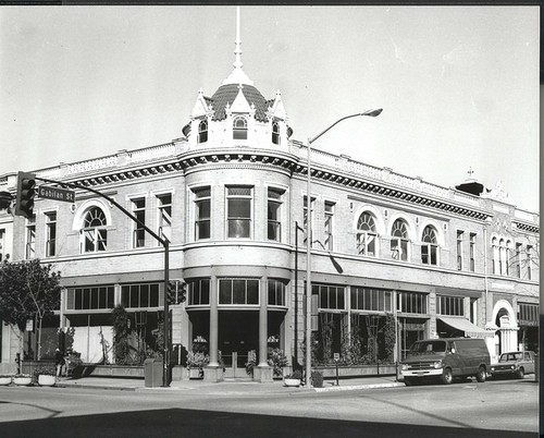 171 Main Street, Salinas, California, PH 1219 ©1979 Salinas Public Library