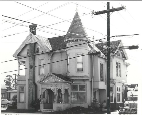 116 E. San Luis Street, Salinas, CA Ph.126 ©1979 Billy Emery