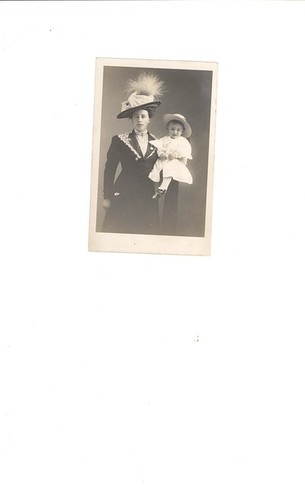 51. ELKINGTON Photo 51, Mrs. Curtian and Francis Curtain, 07-9-1910