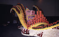 1970 - Construction of Burbank's Float Entry "Circus Days"