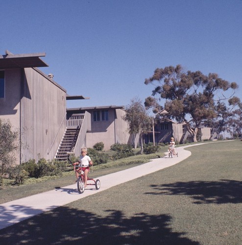 Residential Apartments, Phase One: exterior: general view of four buildings