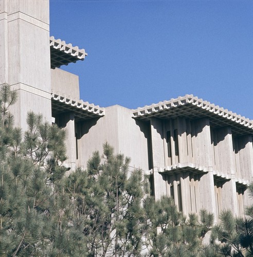 John Muir College: Electrophysics Research Building: exterior: partial view of south side