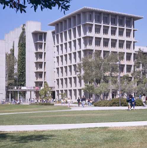 John Muir College: Electrophysics Research Building: exterior: full view from south east