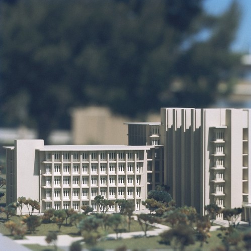 John Muir College: model: Electrophysics Research Building