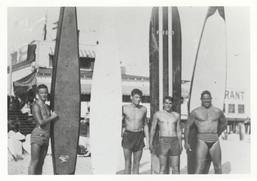 Blake Turner, Jack Moore, Harry Mayo, Don Patterson at Cowell Beach