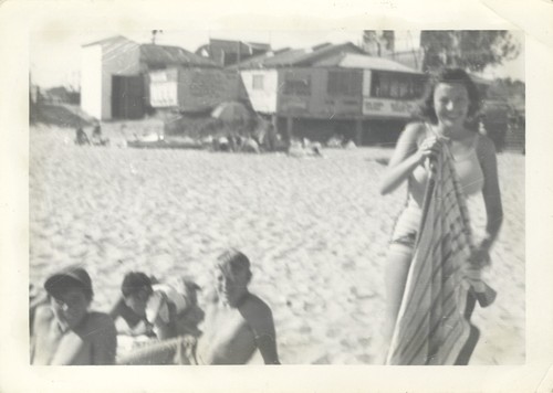 Julio Ghidnelli, Bob McCullah, unidentified woman at Cowell Beach