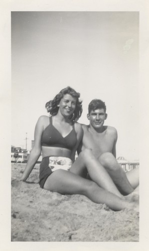 Edith Ann "Edie" Gates, Bob Rittenhouse at Cowell Beach